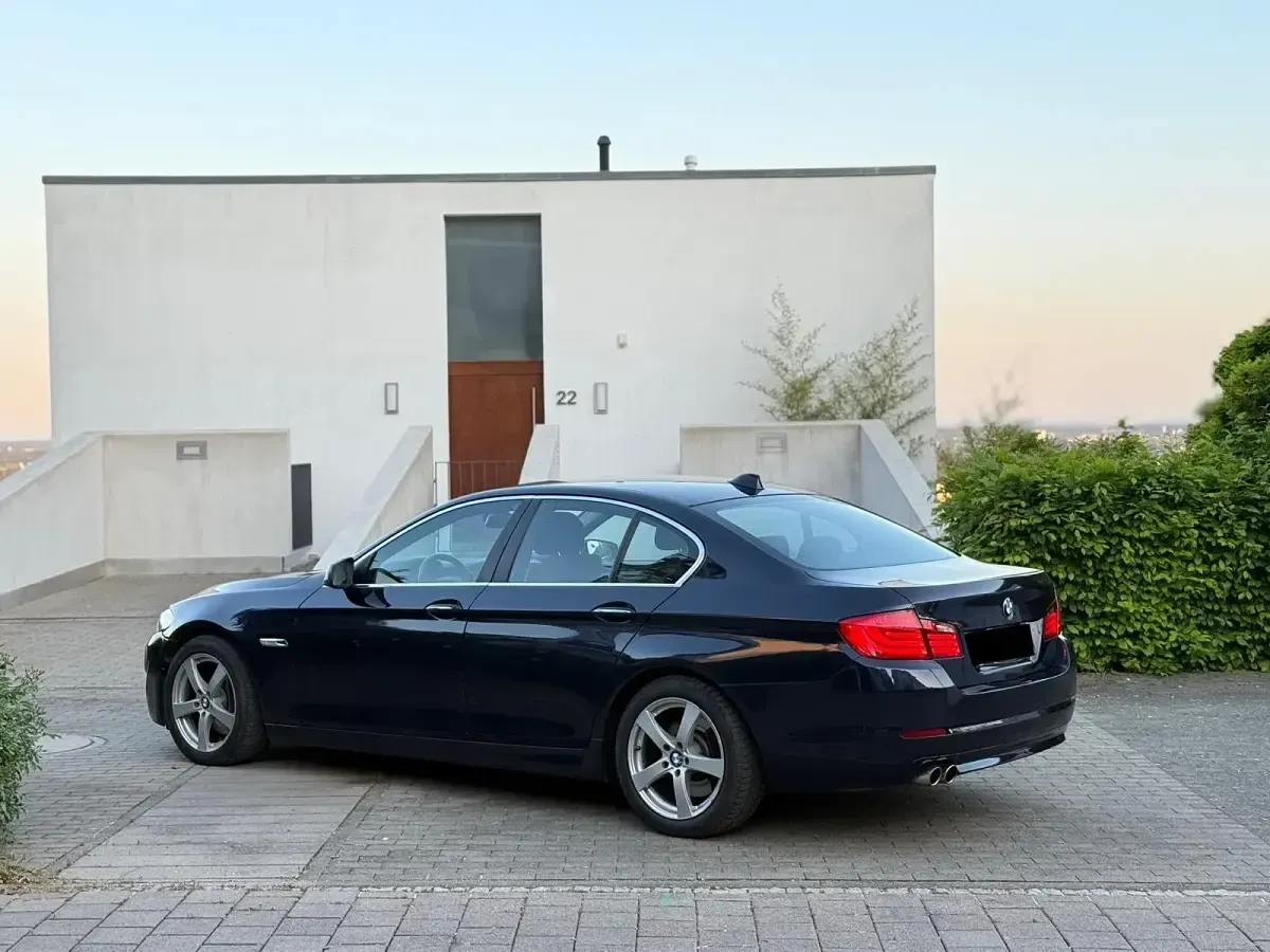Gebraucht BMW 525 204 PS (150 kW) 2014 Blau Limousine
