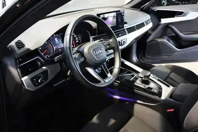 Gebraucht Audi A4 Competition 204 PS (150 kW) 2022 Grau Kombi