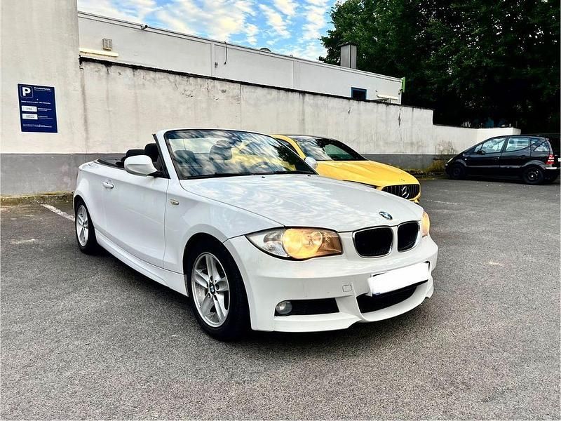 Weiß Gebraucht 2011 BMW 118 Cabriolet M Sport Cabrio | 5.900 € (Superpreis) - Bild 1/4