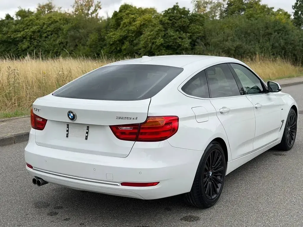 Gebraucht BMW 325 Luxury Line 218 PS (160 kW) 2014 Weiß Limousine