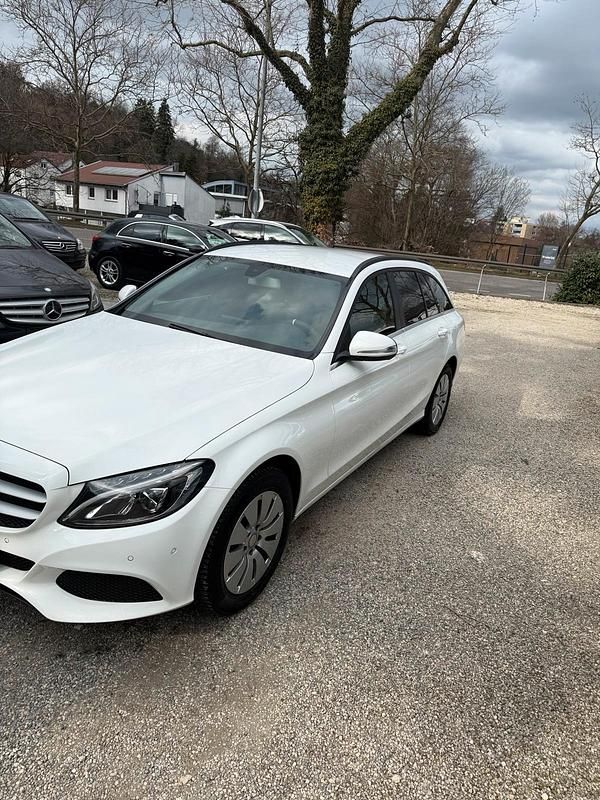 Gebraucht Mercedes C200 136 PS (100 kW) 2015 Weiß Kombi