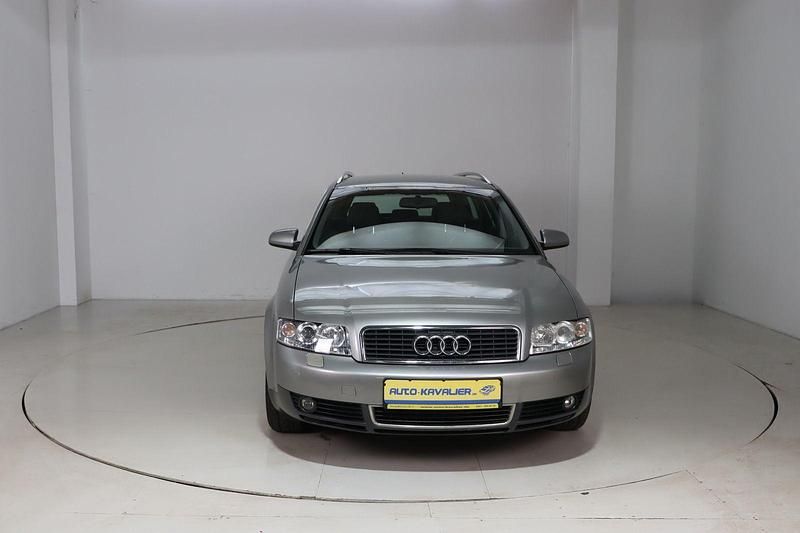 Gebraucht Audi A4 Comfort 150 PS (110 kW) 2002 Silber Kombi
