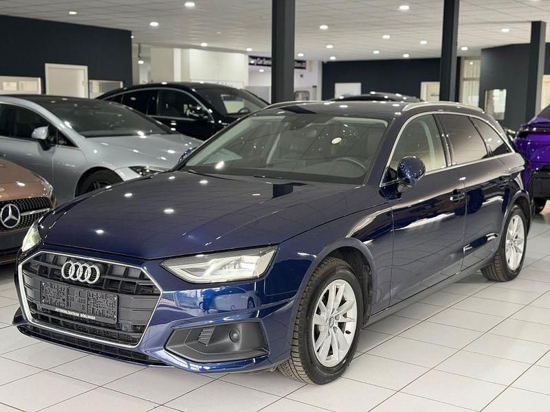 Gebraucht Audi A4 Ambiente 163 PS (119 kW) 2021 Blau Kombi