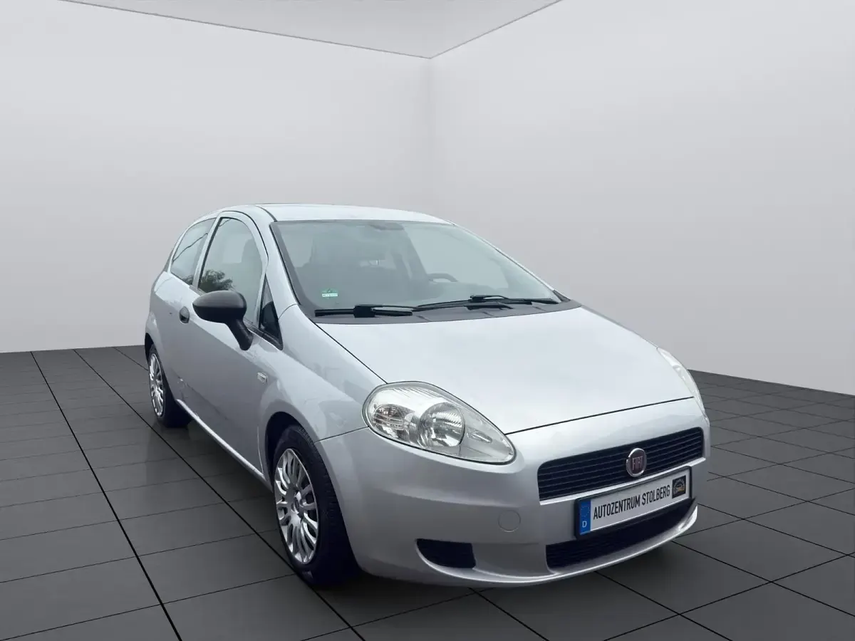 Gebraucht Fiat Punto 51 PS (37 kW) 2013 Grau Kleinwagen