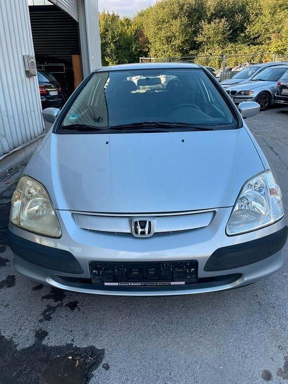 Silber Gebraucht 2002 Honda Civic Limousine | 2.100 € (Fairer Preis) - Bild 1/4