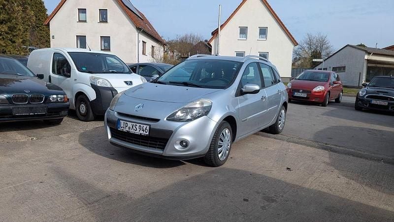 Gebraucht Renault Clio II Dynamique 101 PS (74 kW) 2009 Silber Limousine