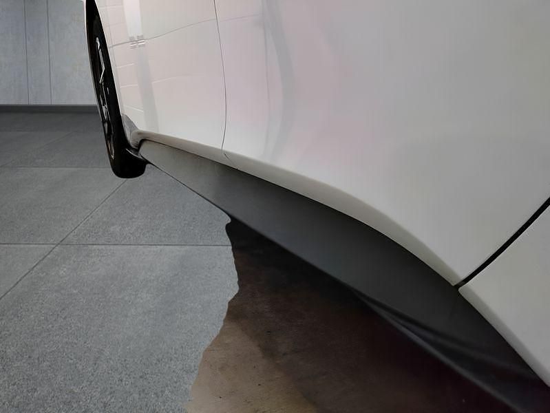 Gebraucht VW ID.3 Pure 110 kW (150 PS) 2022 Weiß Kleinwagen