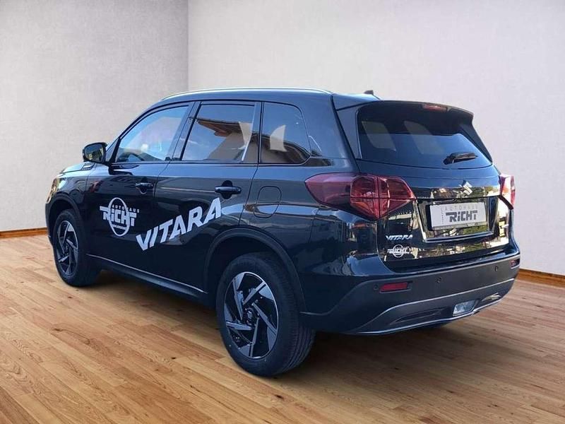 Neu Suzuki Vitara Comfort+ 129 PS (94 kW) 2025 Cosmic black pear metallic SUV