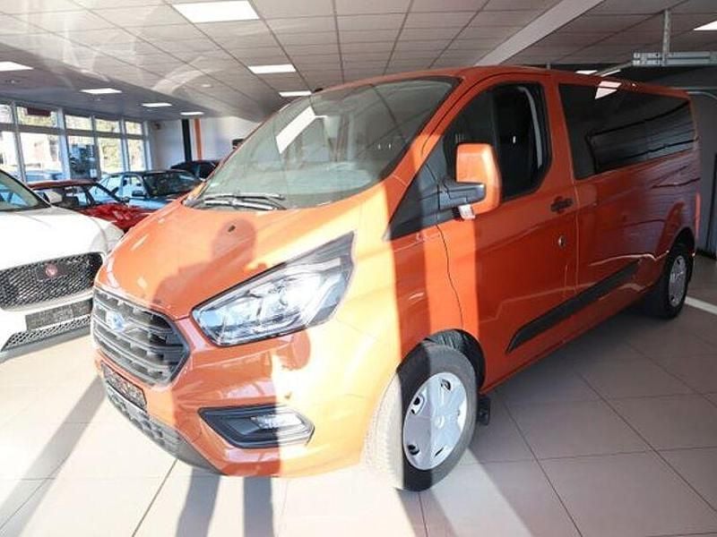 Orange Gebraucht 2019 Ford Tourneo Custom Van | 23.490 € (Etwas zu teuer) - Bild 1/4