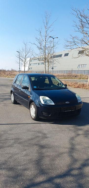 Gebraucht Ford Fiesta 69 PS (50 kW) 2005 Blau Kleinwagen