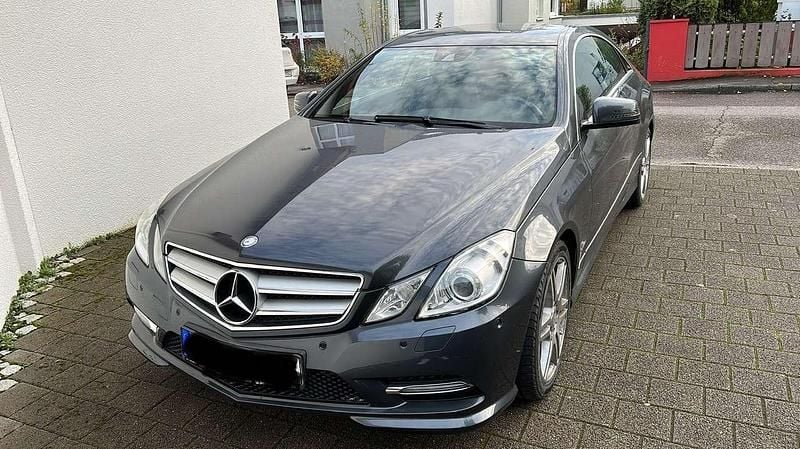 Gebraucht 2013 Mercedes E250 Avantgarde Coupé | 16.100 € (Guter Preis) - Bild 1/4