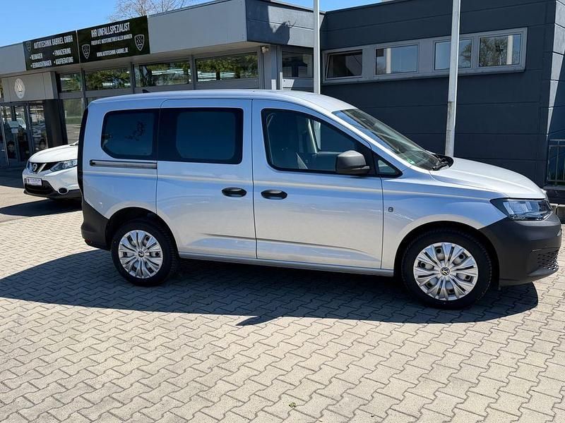 Gebraucht VW Caddy Basis 114 PS (83 kW) 2022 Silber Van / Kleinbus