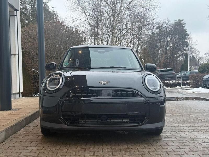 Gebraucht Mini Cooper Essential 156 PS (114 kW) 2025 Schwarz Kleinwagen