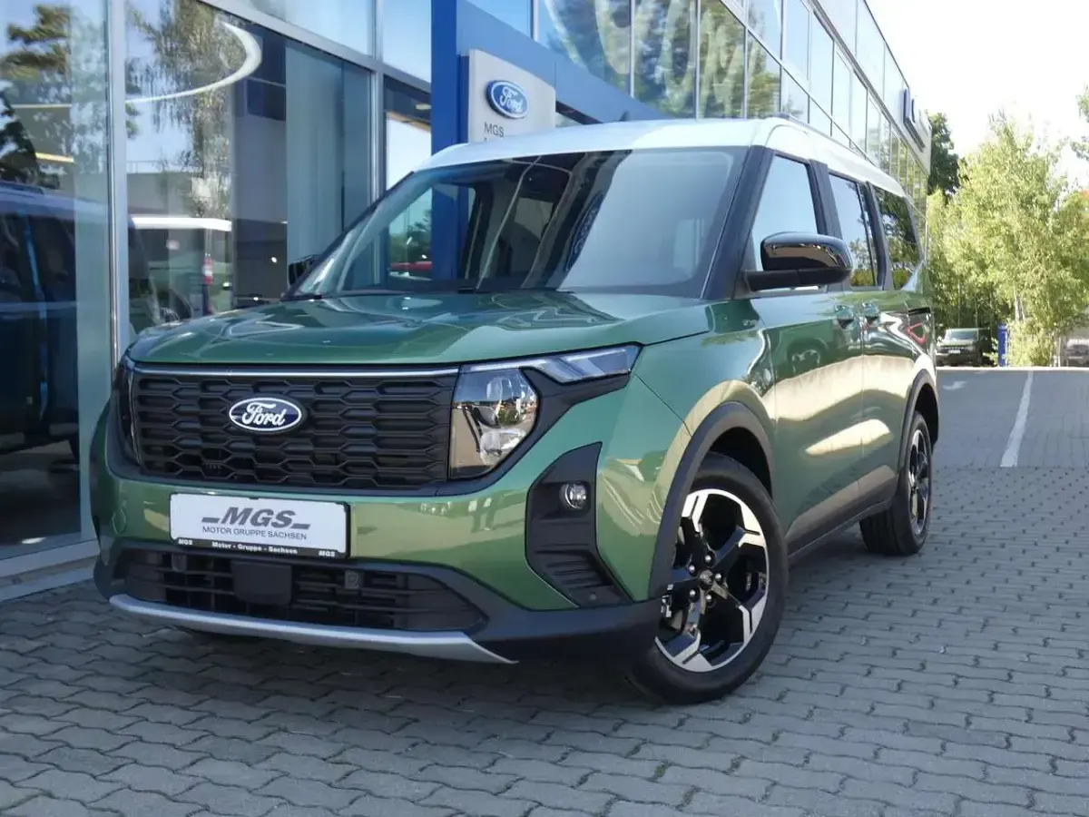 Gebraucht Ford Tourneo Courier Active 125 PS (91 kW) 2025 Bursting green Van / Kleinbus