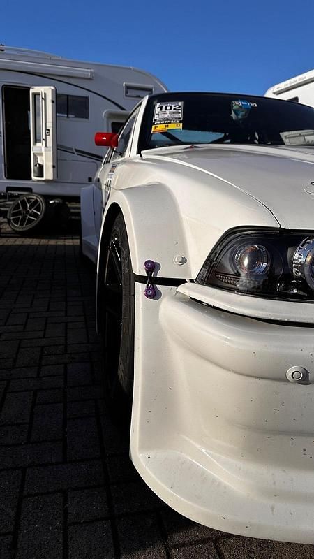 Weiß Gebraucht 1998 BMW 325 Coupé | 21.900 € - Bild 1/4