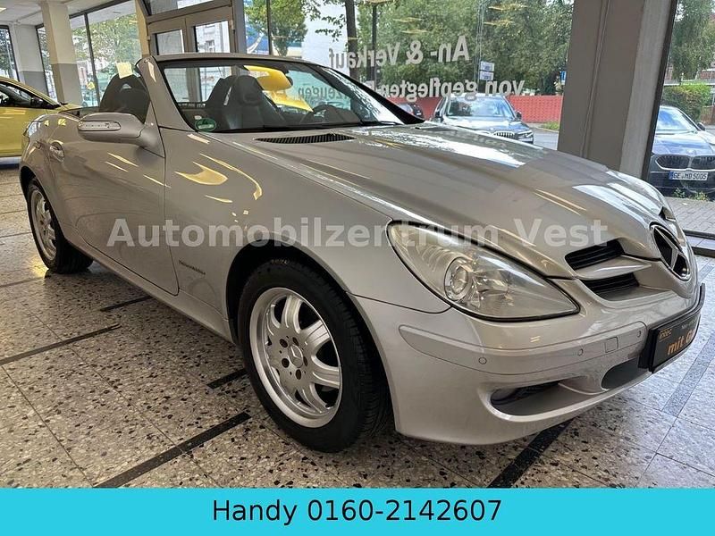 Silber Gebraucht 2006 Mercedes SLK200 Cabrio | 7.980 € (Fairer Preis) - Bild 1/4