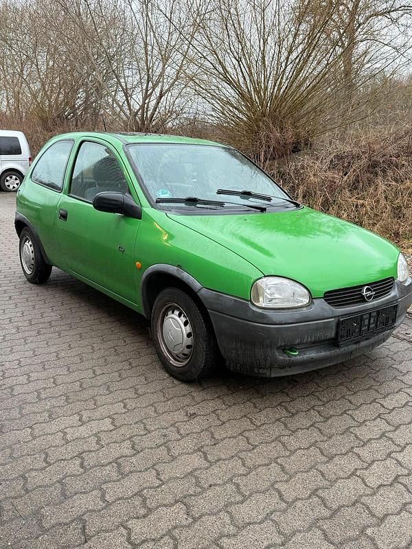 Gebraucht Opel Corsa Swing 45 PS (33 kW) 1997 Grün Kleinwagen