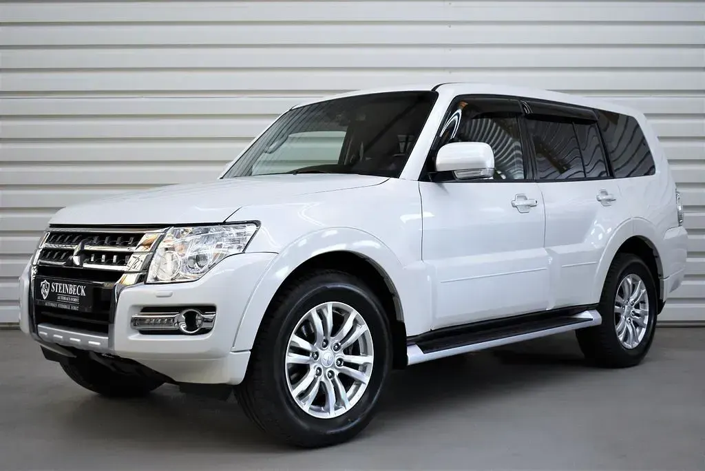Gebraucht Mitsubishi Pajero 190 PS (139 kW) 2016 Weiß SUV