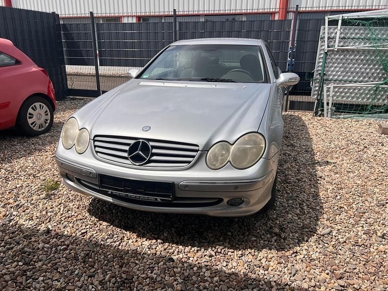 Gebraucht Mercedes CLK200 163 PS (119 kW) 2004 Silber Coupé