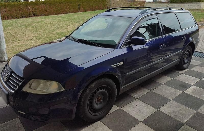 Gebraucht VW Passat 116 PS (85 kW) 2001 Blau Kombi