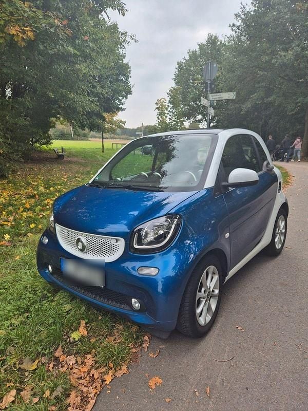 Blau Gebraucht 2016 Smart ForTwo Coupé Passion Coupé | 4.950 € (Superpreis) - Bild 1/4