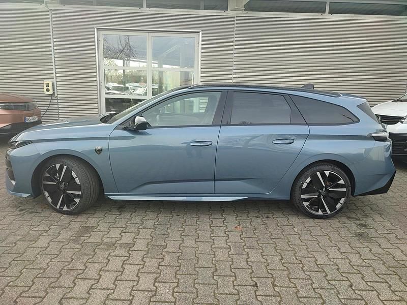 Neu Peugeot 308 SW 136 PS (100 kW) 2025 Blau/typ aussenverkleidung metalliclackierung Kombi