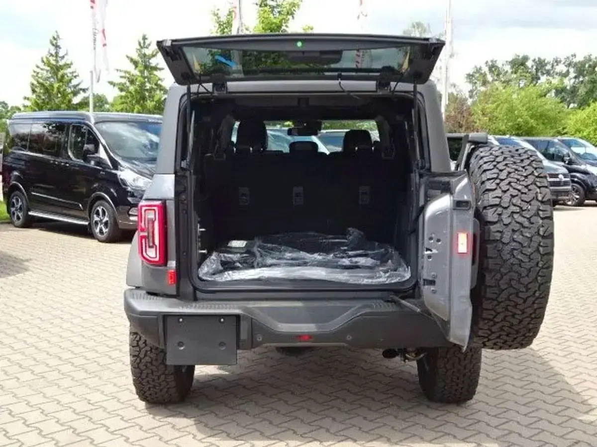 Neu Ford Bronco 334 PS (245 kW) 2025 Carbonized grey metallic SUV
