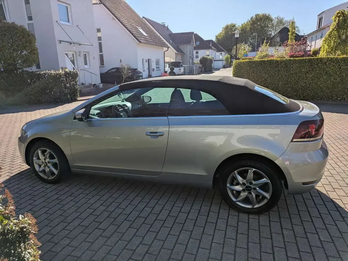 Gebraucht VW Golf 105 PS (77 kW) 2011 Cabrio
