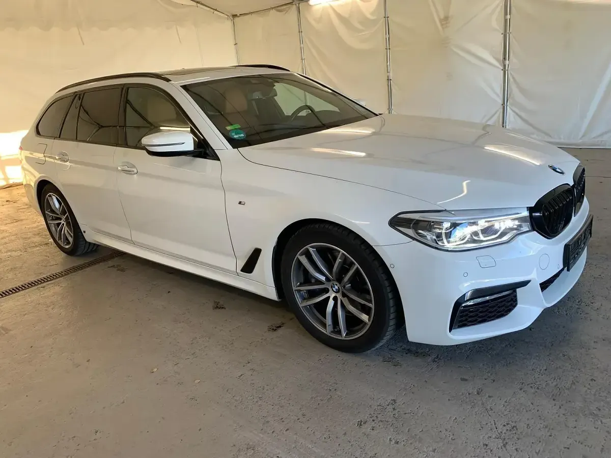 Gebraucht BMW 530 M Sport 265 PS (194 kW) 2017 Weiß Kombi