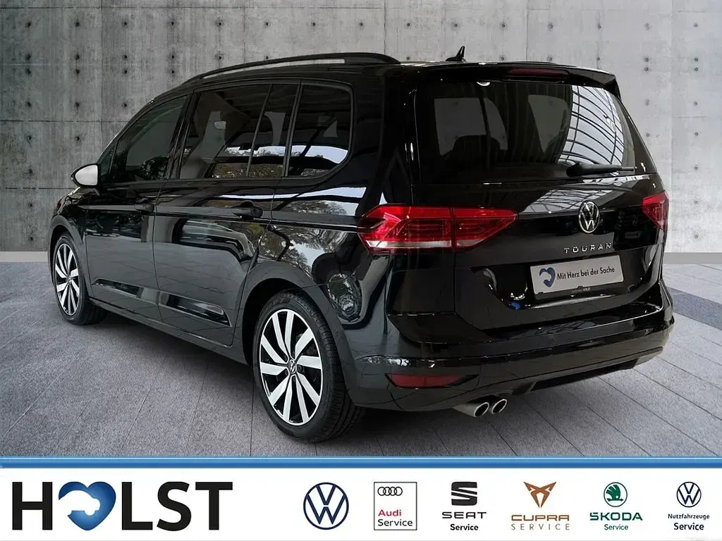 Gebraucht VW Touran Highline 150 PS (110 kW) 2025 Schwarz Van / Kleinbus