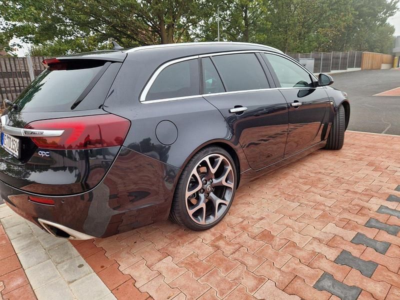 Gebraucht Opel Insignia OPC 325 PS (239 kW) 2015 Schwarz Kombi