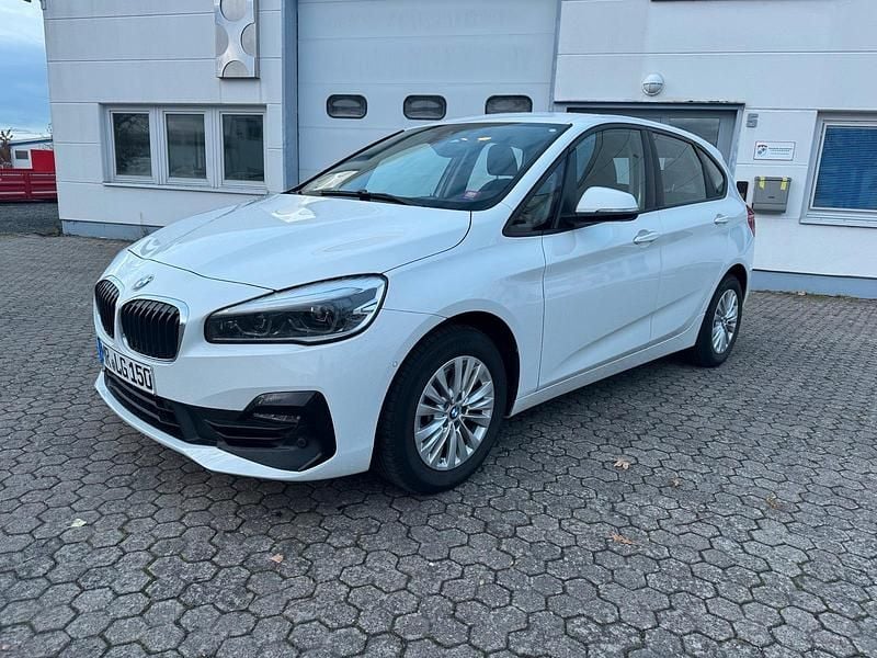 Gebraucht BMW 218 Active Tourer Advantage 136 PS (100 kW) 2021 Weiß Van / Kleinbus