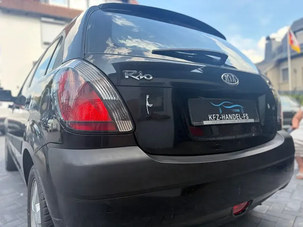 Gebraucht Kia Rio EX 111 PS (81 kW) 2007 Schwarz Limousine