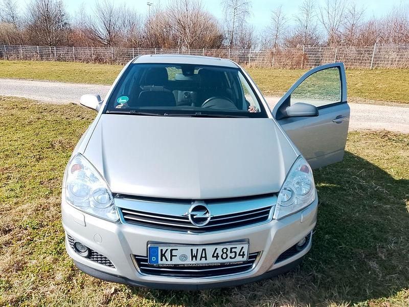 Gebraucht Opel Astra 116 PS (85 kW) 2009 Beige Limousine