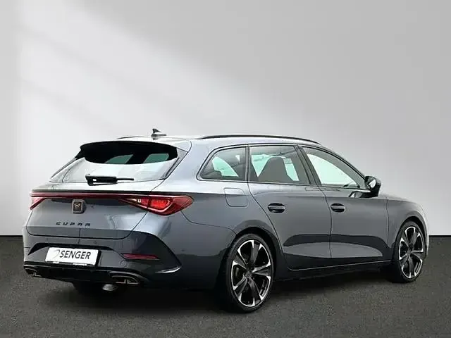 Gebraucht Cupra Leon VZ 245 PS (180 kW) 2023 Grau Limousine