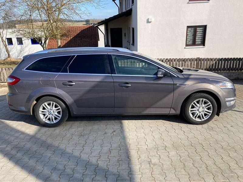 Gebraucht Ford Mondeo Titanium 160 PS (117 kW) 2011 Braun Kombi
