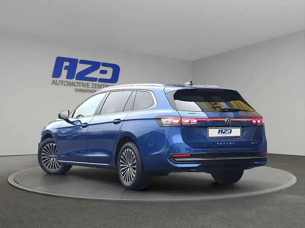 Usata VW Passat 193 CV (141 kW) 2025 Blu Station wagon