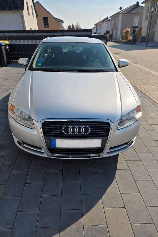Gebraucht Audi A4 131 PS (96 kW) 2005 Silber Limousine
