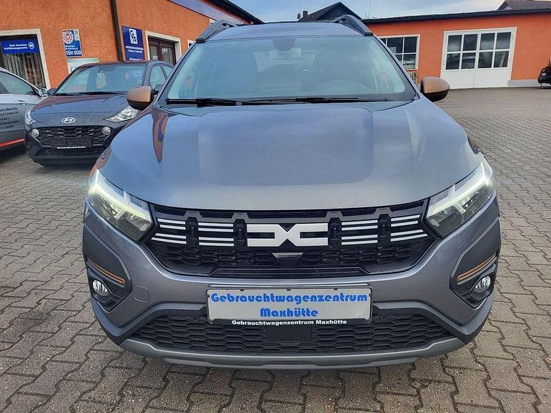 Gebraucht Dacia Jogger Extreme 110 PS (80 kW) 2023 Grau Van / Kleinbus