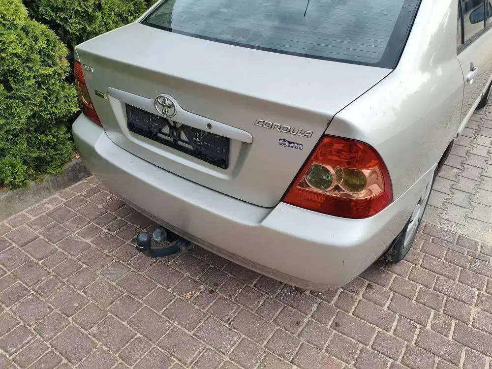 Gebraucht Toyota Corolla 110 PS (80 kW) 2004 Silber Limousine