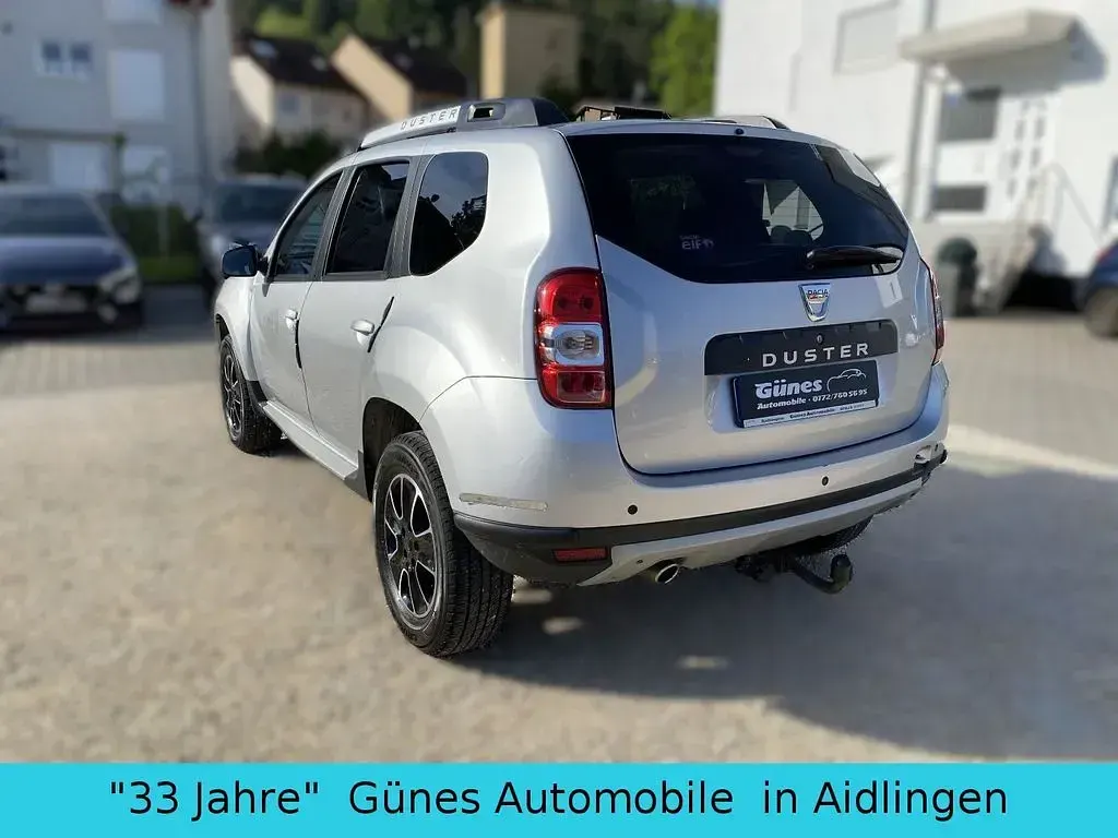 Second-hand Dacia Duster Black Shadow 109 CP (80 kW) 2017 Argintiu SUV
