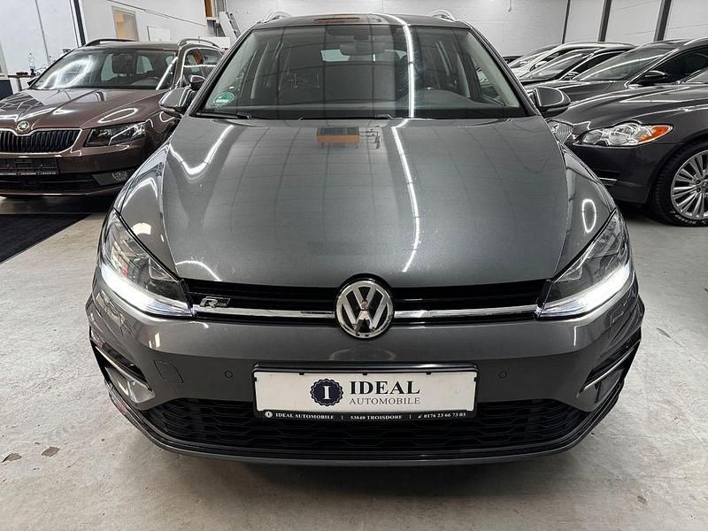 Gebraucht VW Golf VII R-line 150 PS (110 kW) 2018 Indiumgrau metallic Kombi