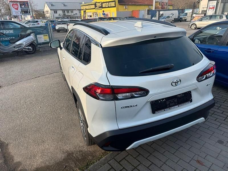 Gebraucht Toyota Corolla Cross Team 152 PS (111 kW) 2025 Platinum white pearl mc. SUV