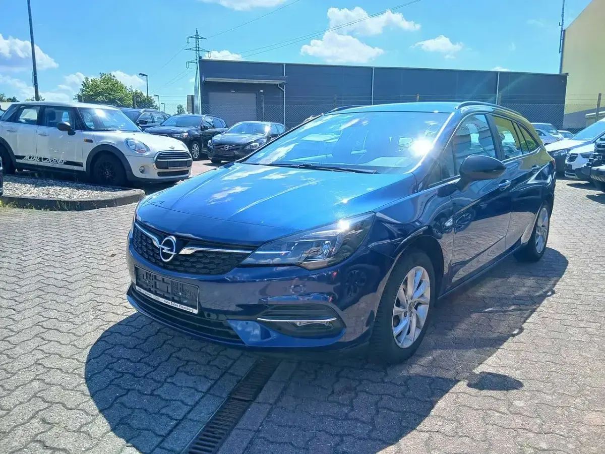 Gebraucht Opel Astra Edition 145 PS (106 kW) 2021 Nautic blau Kombi