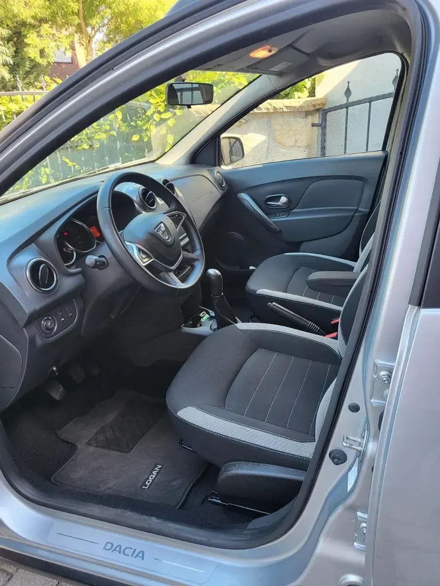Gebraucht Dacia Logan 90 PS (66 kW) 2019 Silber Kombi