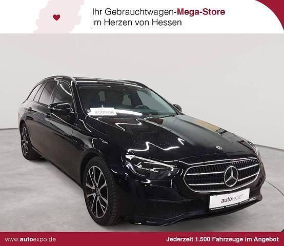 Schwarz Gebraucht 2020 Mercedes E400 Avantgarde Kombi | 34.990 € (Superpreis) - Bild 1/4