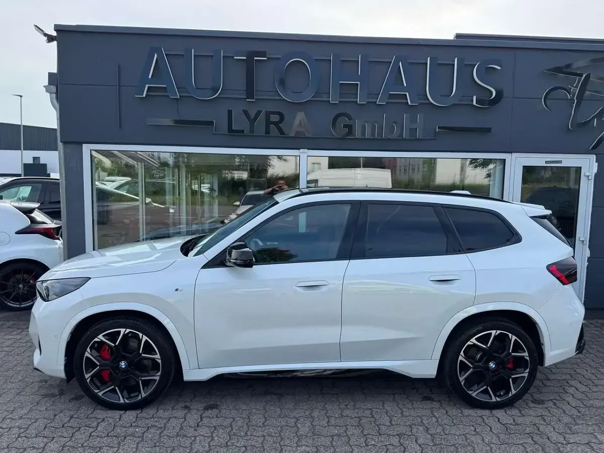 Gebraucht BMW X1 Sport Line 300 PS (220 kW) 2025 Weiß SUV