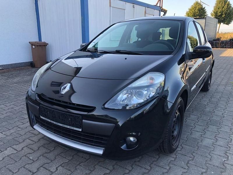 Schwarz Gebraucht 2010 Renault Clio II Limousine | 1.990 € (Guter Preis) - Bild 1/4