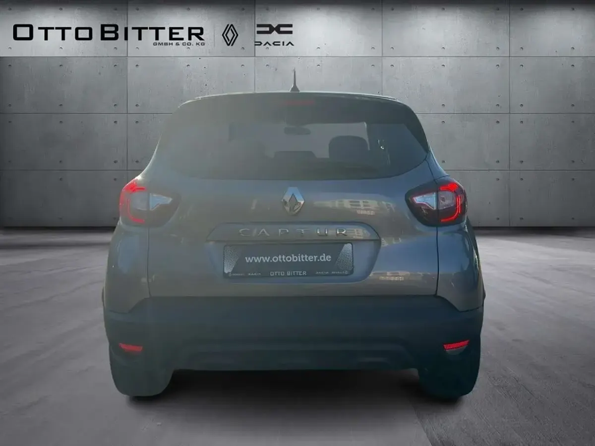 Gebraucht Renault Captur LIMITED 90 PS (66 kW) 2018 Stahlgrau / dach blackpearl SUV