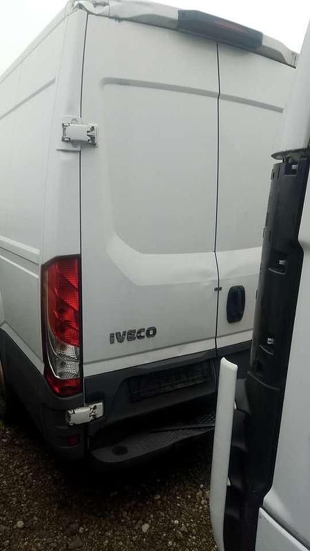 Gebraucht Iveco Daily 156 PS (114 kW) 2019 Weiß Van